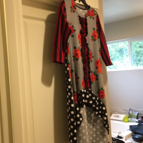 Custom made Other - Gorgeous custom made top and skirt